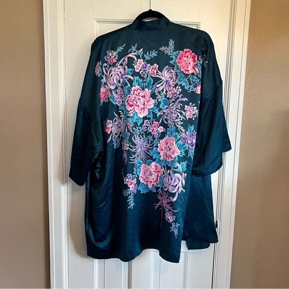 Victoria’s Secret teal floral O/S kimono Robe - Picture 3 of 7